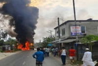 এবার-তেলবাহী-গাড়িতে-আগুন