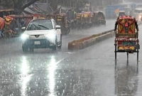 ধেয়ে-বৃষ্টিবলয়-‘গর্জন’-টানা-চারদিন-বৃষ্টির-পূর্বাভাস