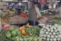 পাল্টে-গেছে-বোতলজাত-সয়াবিন-তেলের-বাজার-মুরগির-দামে-আগুন