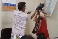 কলেজে-ঢুকে-এক-শিক্ষিকাকে-বিএনপি-নেতার-জুতাপেটা-অফিস-কক্ষে-ব্যাপক-ভাঙচুর