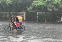 গরমে-ঢাকায়-নেমে-এলো-স্বস্তির-বৃষ্টি