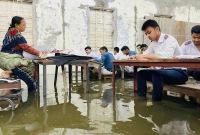 পানিতে-পা-ডুবিয়ে-এসএসসি-পরীক্ষা-