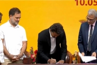 মুখ্যমন্ত্রী-হয়েই-বিনামূল্যে-বিদুৎ-দেওয়ার-ঘোষণা-থালাপতি-বিজয়ের