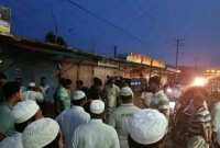 মাদ্রাসা-পড়ুয়া-ছেলের-সামনে-বাবাকে-গুলি-করে-হত্যা