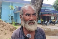 উদ্ধার-করা-হয়েছে-শূন্যরেখায়-আটকা-পড়া-সেই-বৃদ্ধকে-জানা-গেছে-পরিচয়