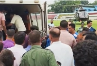 এয়ার-অ্যাম্বুলেন্সে-ঢাকায়-নেওয়া-হলো-মাগুরার-ডিসিকে