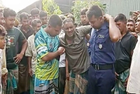 যুবলীগ-নেতাকে-ধরে-বেধড়ক-পিটুনি-দিল-স্থানীয়-জনতা