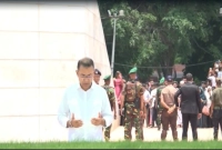 বিদেশ-সফর-সফলভাবে-সম্পন্ন-করে-দেশে-ফিরেই-প্রধানমন্ত্রীর-বাবা-মায়ের-কবর-জিয়ারত