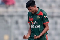 ক্যারিয়ারসেরা-৬-উইকেট-তুলে-নিলেন-নাহিদ-রানা