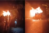 বাসচাপায়-৫-জনের-মৃত্যুতে-৬-গাড়িতে-আগুন-দিল-উত্তেজিত-এলাকাবাসী