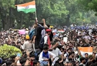 চলমান-জেন-জি-বিক্ষোভ-ঠেকাতে-এবার-নতুন-কৌশল-ভারতীয়-পুলিশের