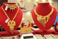 তেলের-দাম-কমায়-ঘুরে-দাঁড়িয়েছে-সোনার-দাম