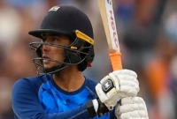 অবিশ্বাস্য-ব্যাটিং-২৫-ছয়-ও-১৫-চারে-২৩৩-রান-