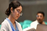 সাধারণ-প্রার্থীদের-মতো-লাইনে-দাঁড়িয়ে-পরীক্ষা-দিয়ে-ড্রাইভিং-লাইসেন্স-নিলেন-জাইমা-রহমান