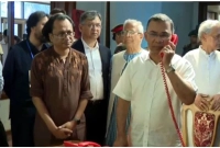 জুলাই-গণ-অভ্যুত্থান-স্মৃতি-জাদুঘরের-বিভিন্ন-গ্যালারি-ও-প্রদর্শনী-ঘুরে-দেখেন-প্রধানমন্ত্রী