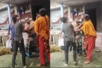 বাবার-কবরের-জায়গা-দেওয়া-নিয়ে-সংঘর্ষ-বাড়িছাড়া-সেই-অসহায়-বৃদ্ধ-মা