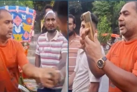 পুলিশ-সদস্যকে-প্রকাশ্যে-মারধর-ও-ভিডিও-ধারণ