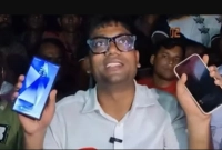 এখন-আমার-দুই-ফোনেই-চার্জ-আছে-মানে-বিদ্যুতের-ঘাটতি-কম-যুবদল-নেতা-নয়ন