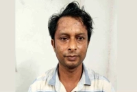 বাথরুমে-পঞ্চম-শ্রেণির-এক-ছাত্রী-পেয়ে-‘মাথা-নষ্ট’-হয়ে-যায়-শিক্ষকের-তারপর