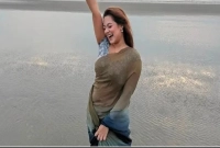নতুন-লুকে-প্রার্থনা-ফারদিন-দীঘি