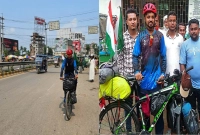 সাইকেলে-করে-ছয়-দেশ-পেরিয়ে-হজে-যাচ্ছেন-সজিব
