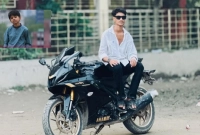 ১০-দিন-আগে-বিনা-বেতনে-অপ্রতিমের-বাবার-দোকানে-কাজ-নিয়েছিলেন-ফাহাদ