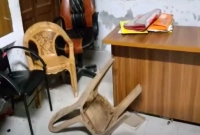 দাউদকান্দি-থানার-ভেতর-ভাঙচুর