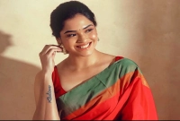 পুলিশের-হাতে-অভিনেত্রী-গ্রেফতার