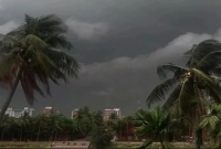 ধেয়ে-আসছে-বৃষ্টি-বলয়-মানুষকে-সতর্ক-থাকার-পরামর্শ