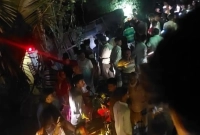 পুকুরে-গিয়ে-পড়ল-জামায়াতের-লংমার্চের-বাস